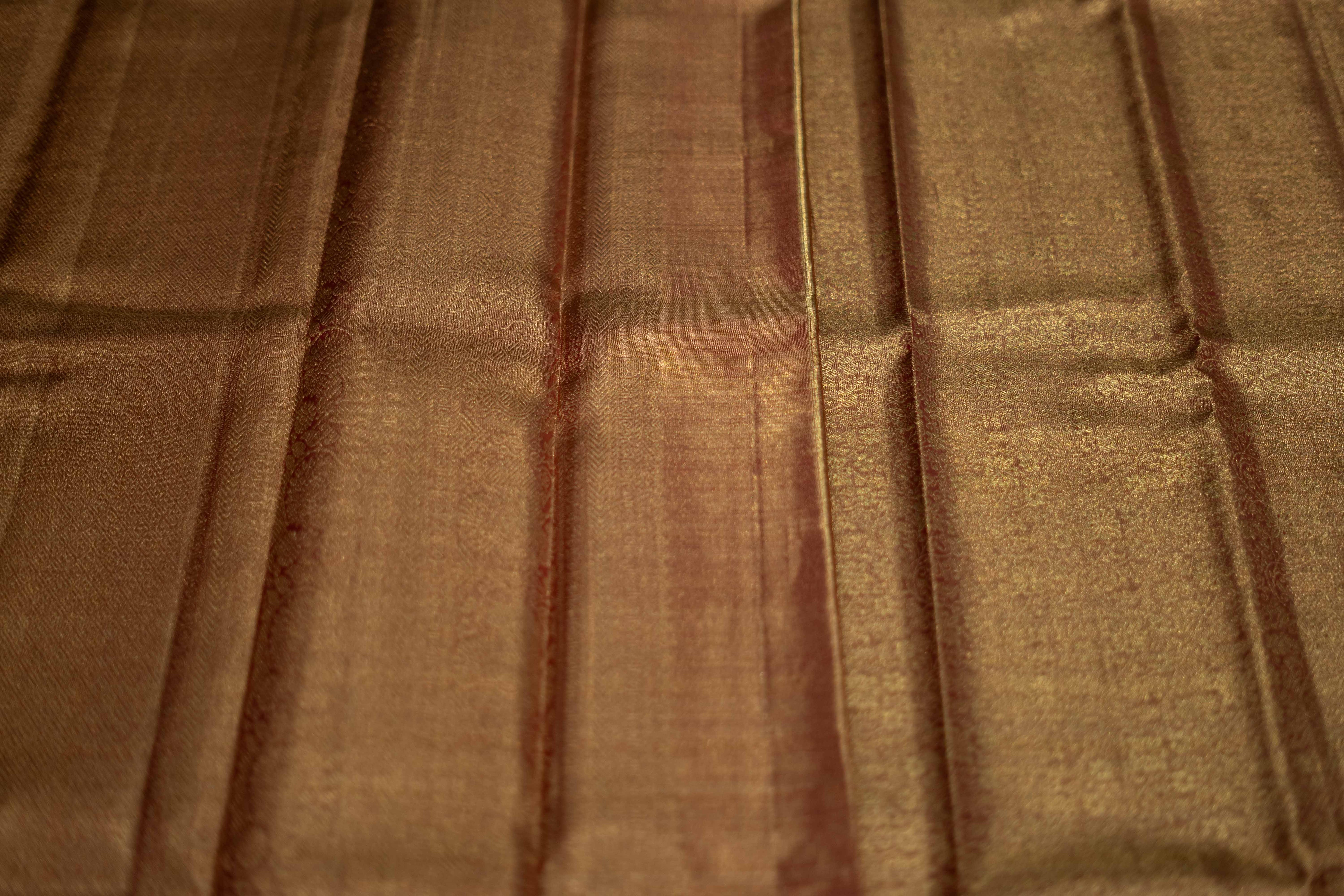 Maroon / Gold dual tone Kanchipuram Silk Saree