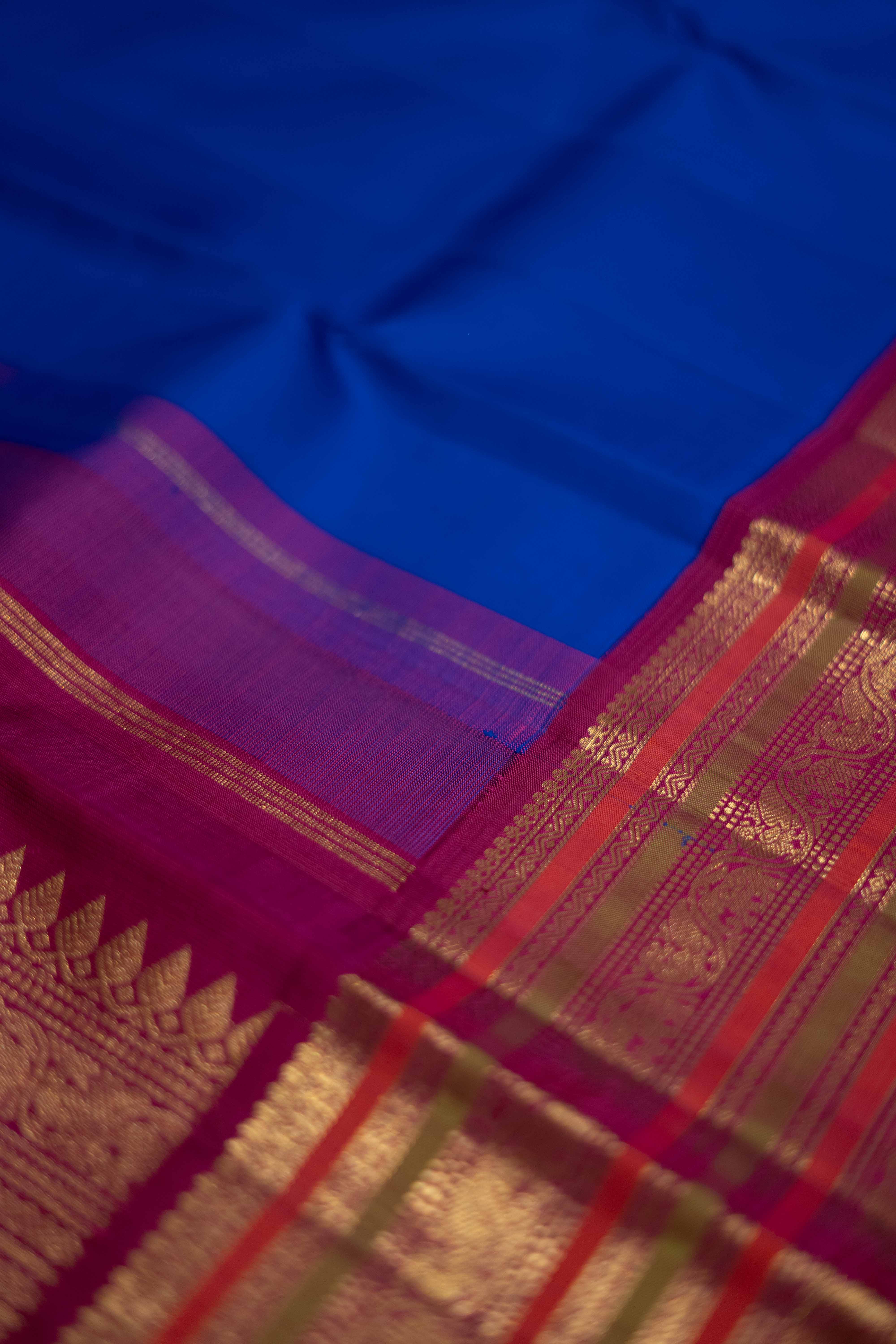 Royal blue zari woven Kanchipuram silk saree