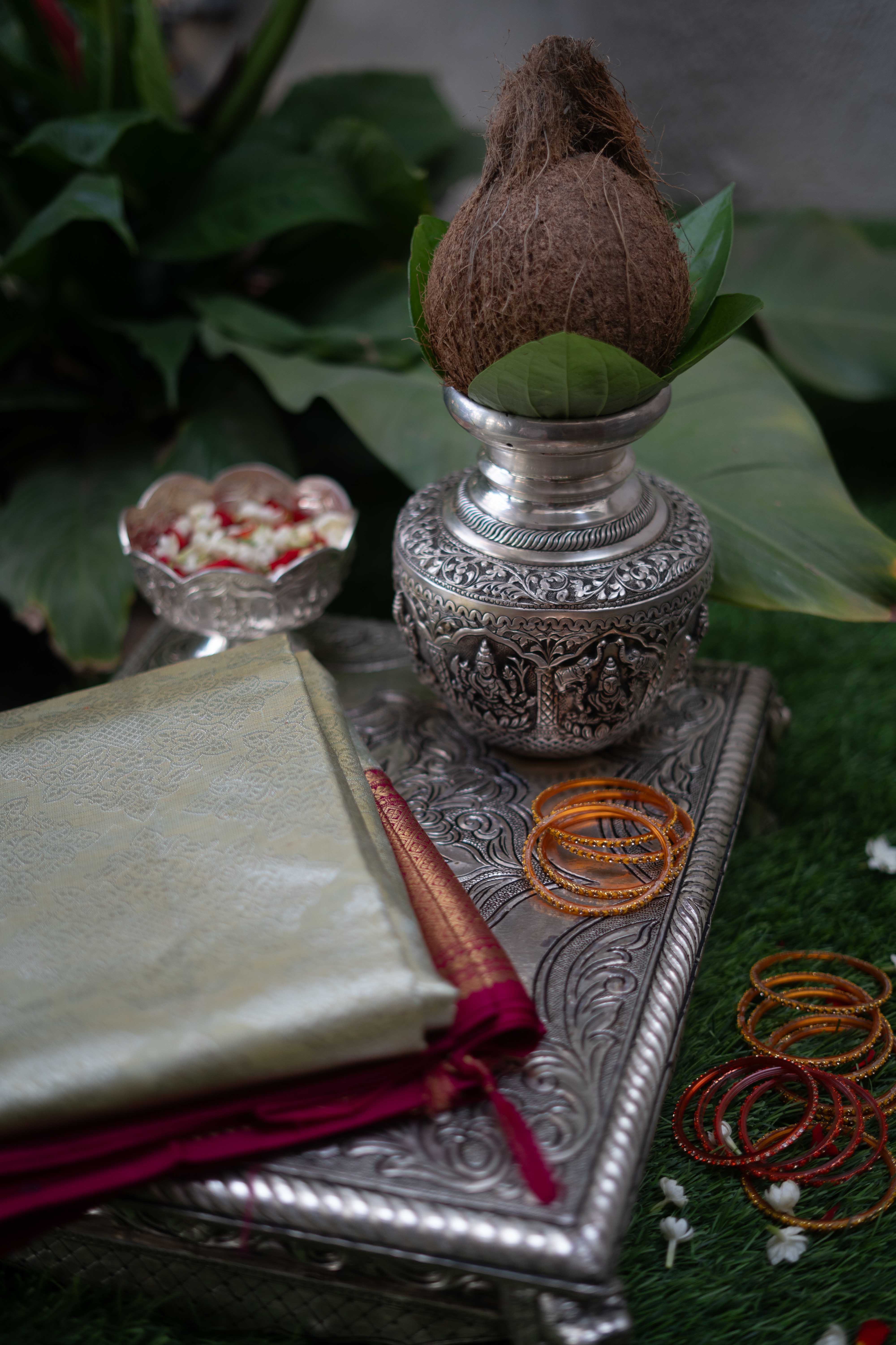 Pure Kanchivaram Saree - Pista Green With Pink Border