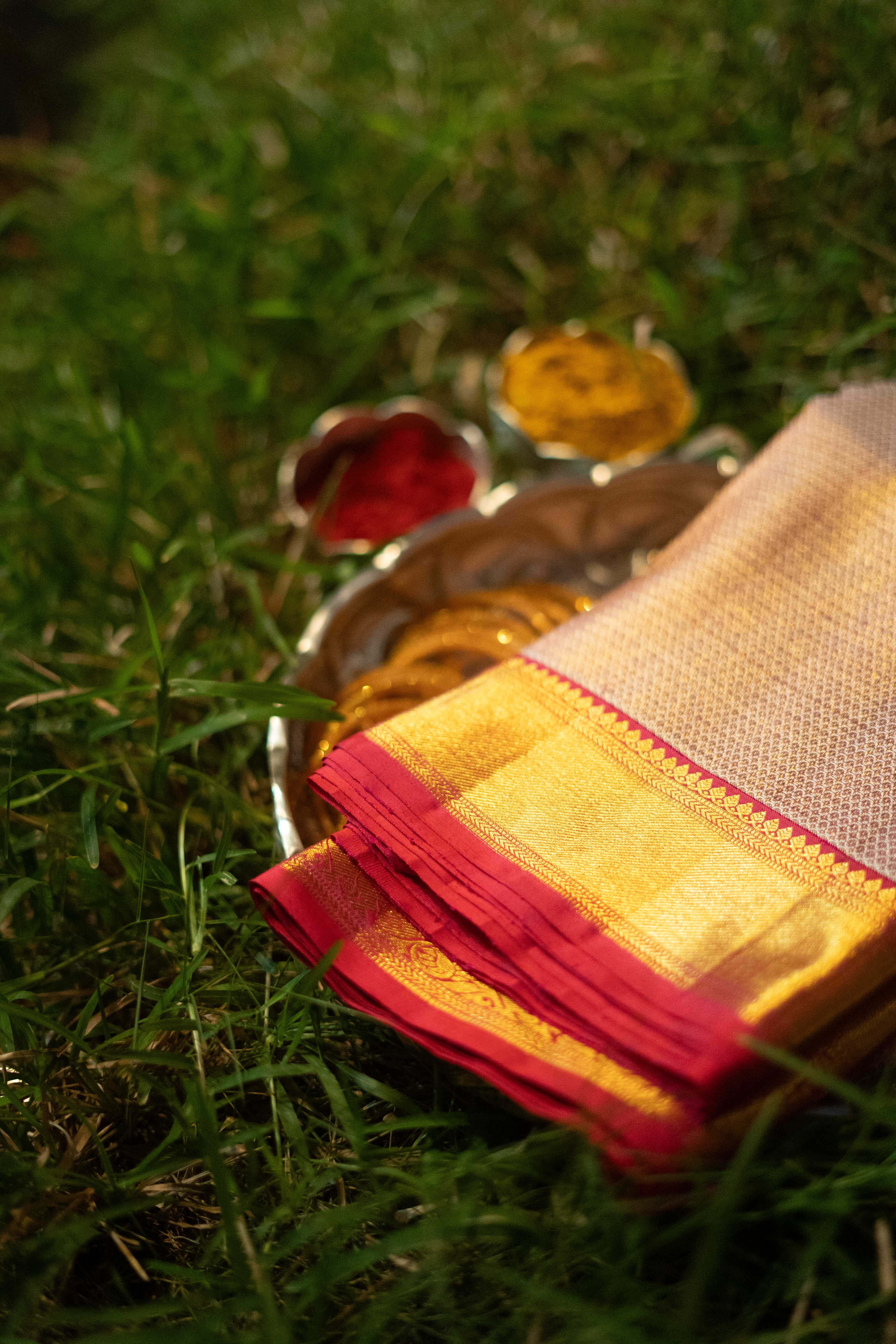 Pure Kanchipuram Silk Saree - Light Pink With Dark Pink Border