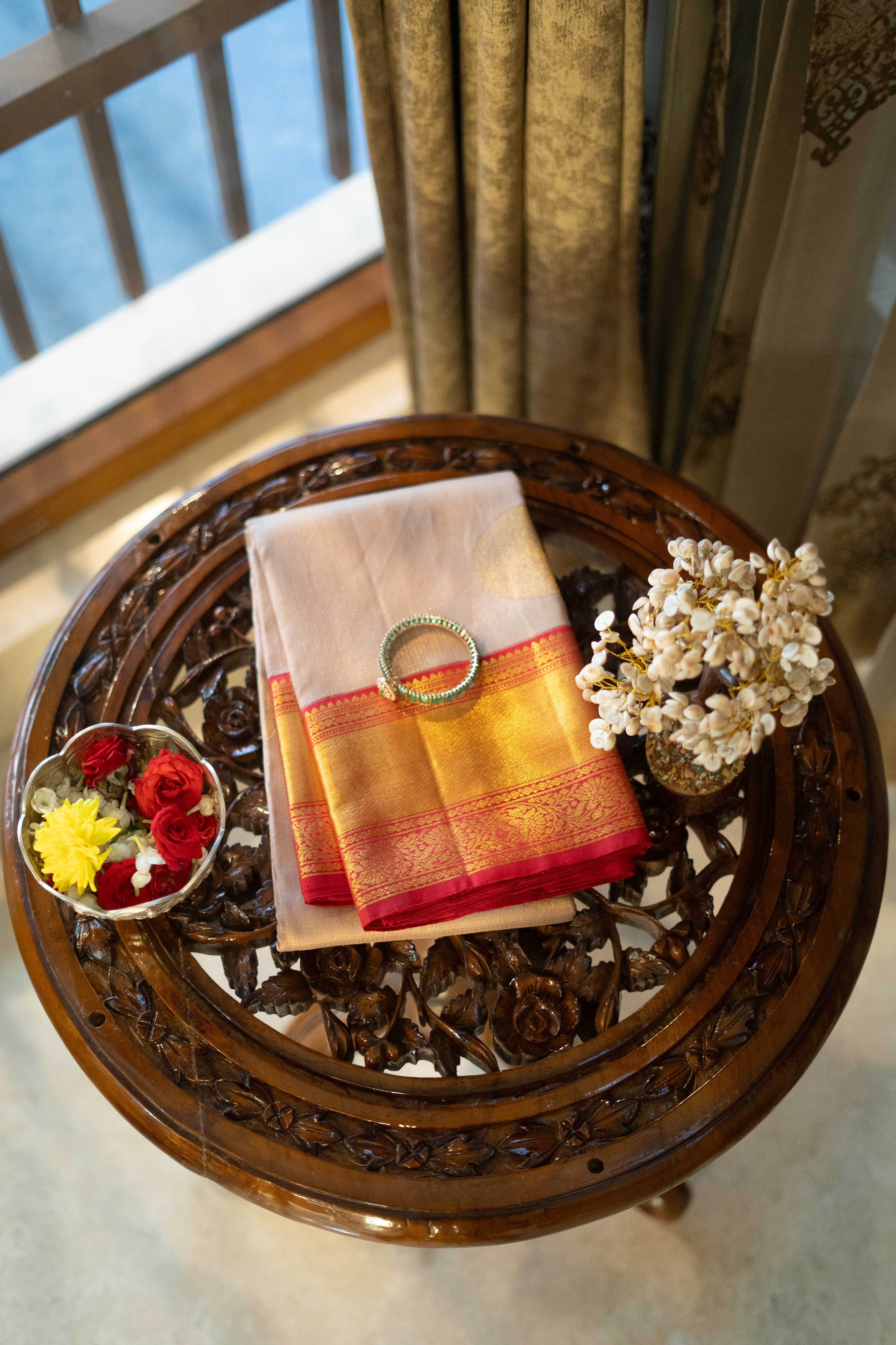 Pure Kanchivaram Saree - Beige With Red Border