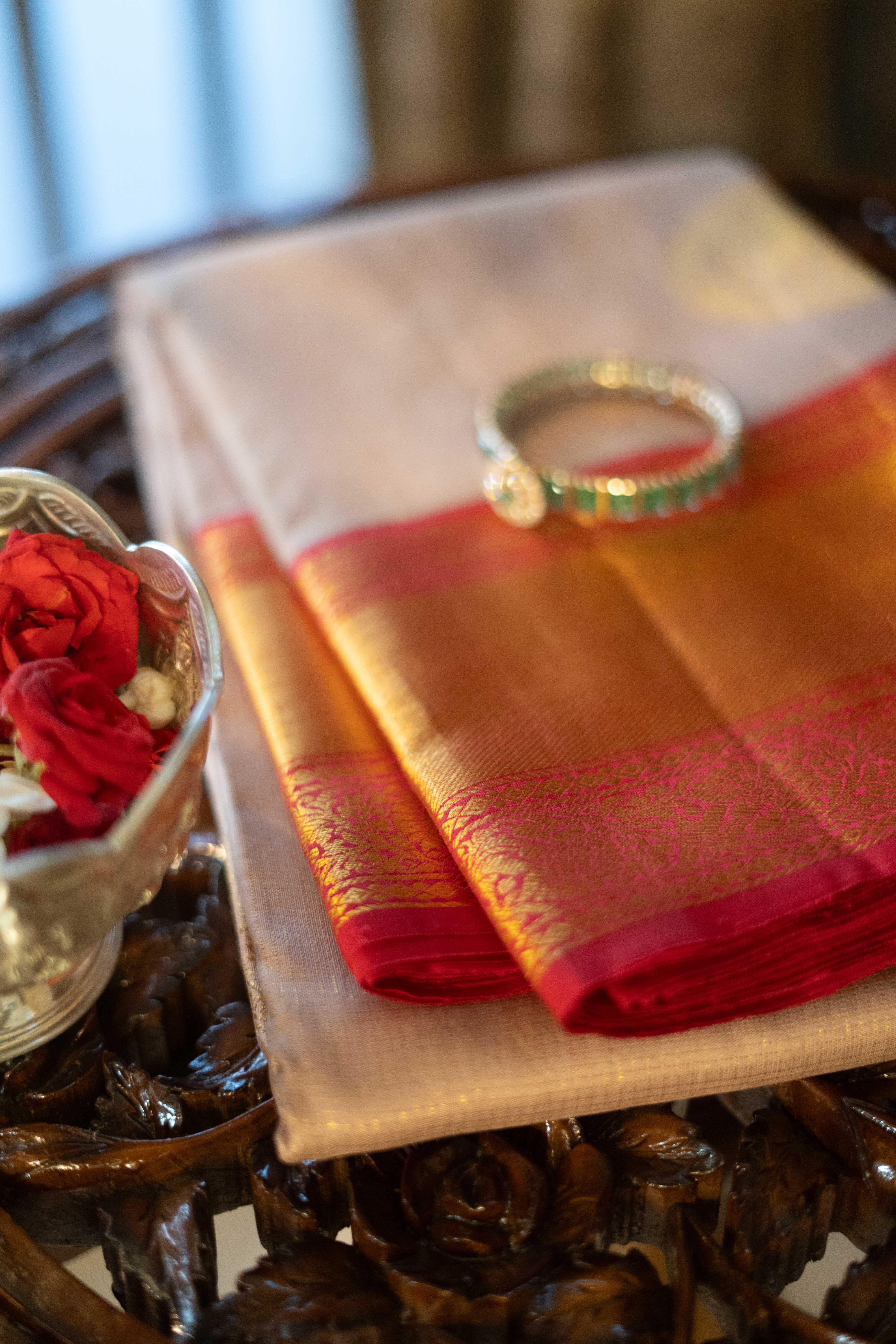 Pure Kanchivaram Saree - Beige With Red Border